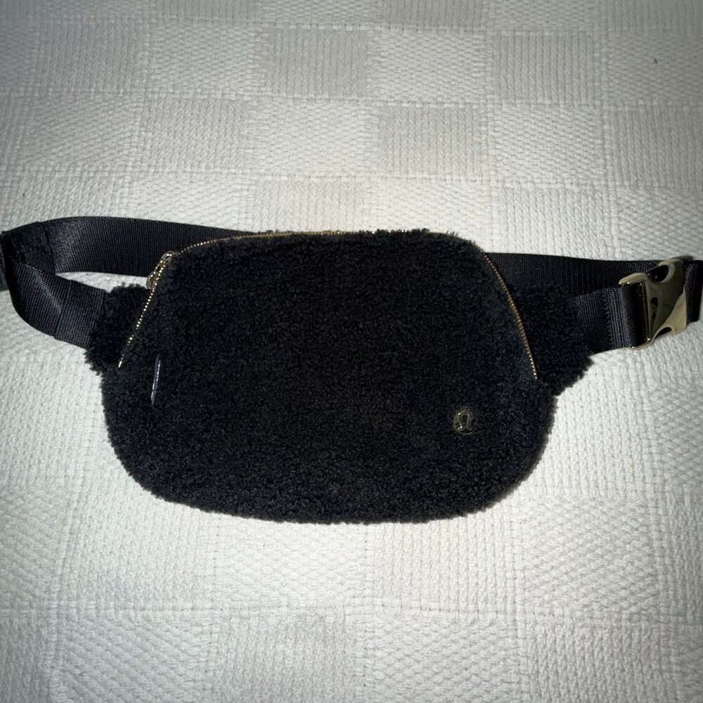 Fleece Belt Bag
